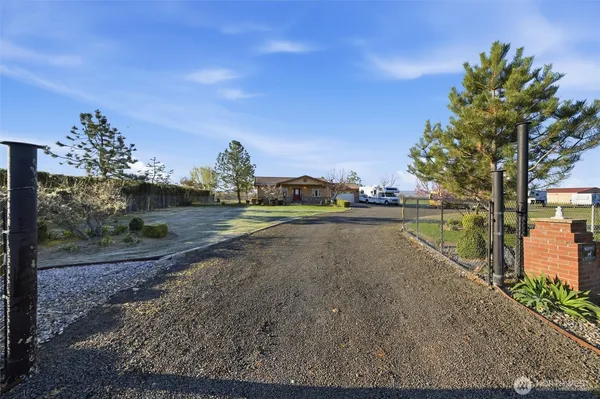 $695,000 | 237 Reeds Road, Touchet, WA 99360