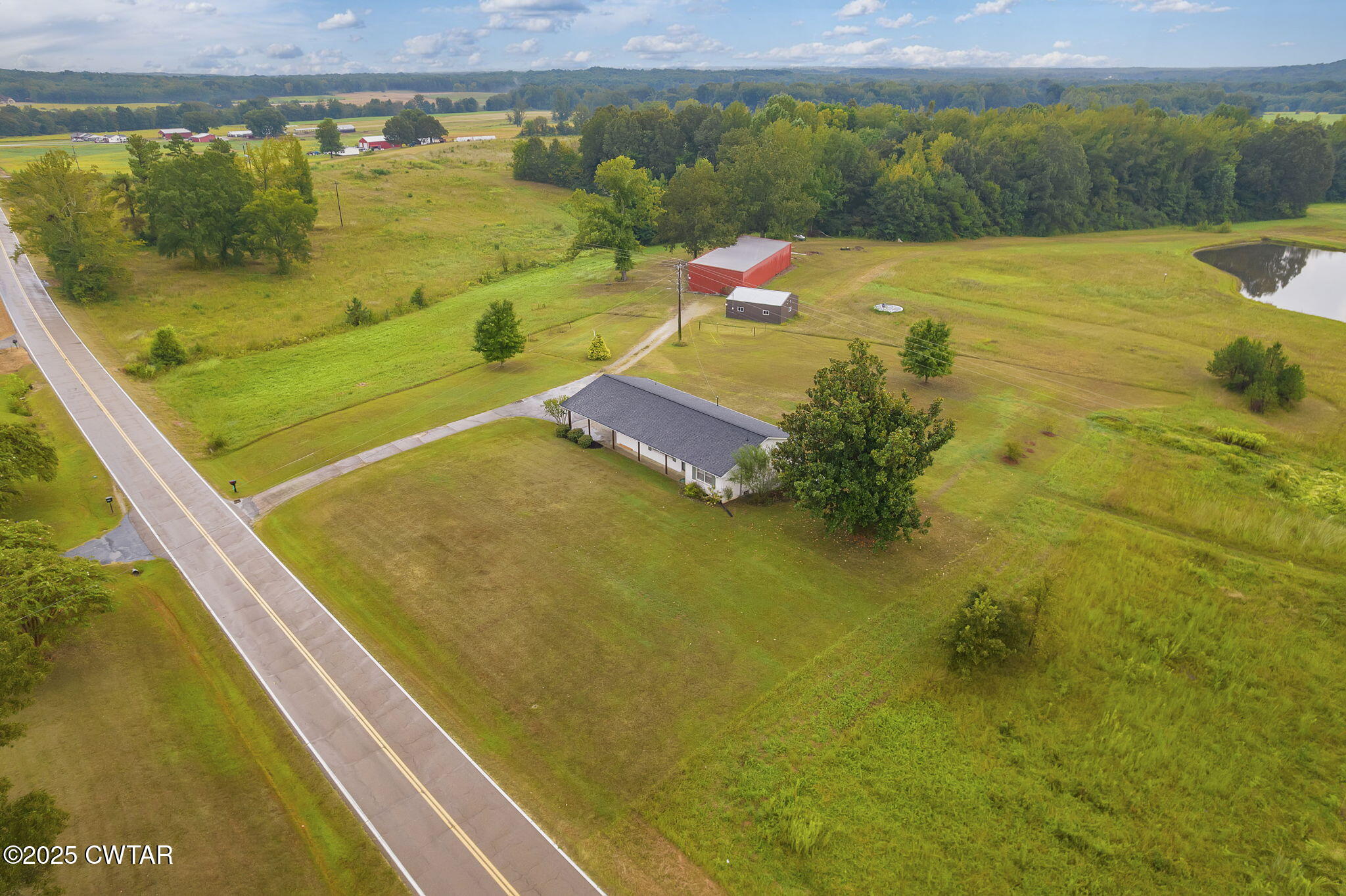3810 Beech Bluff Road Jackson, TN 38301 - Photo 23 of 24 a view of an ocean from a balcony