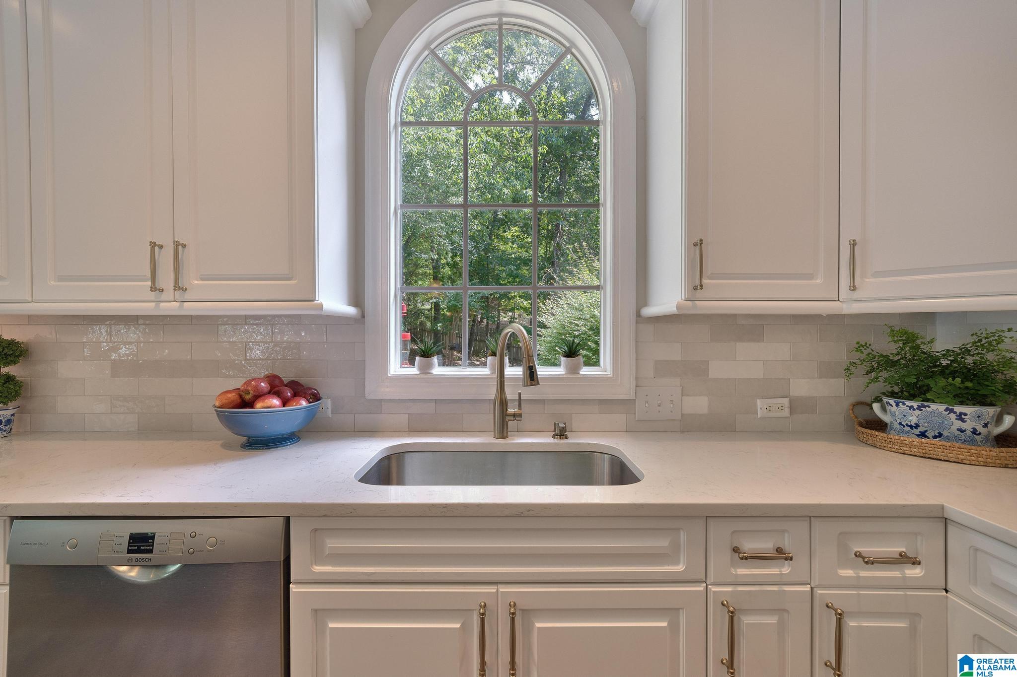 2009 Hampton Place Birmingham, AL 35242 - Photo 10 of 85