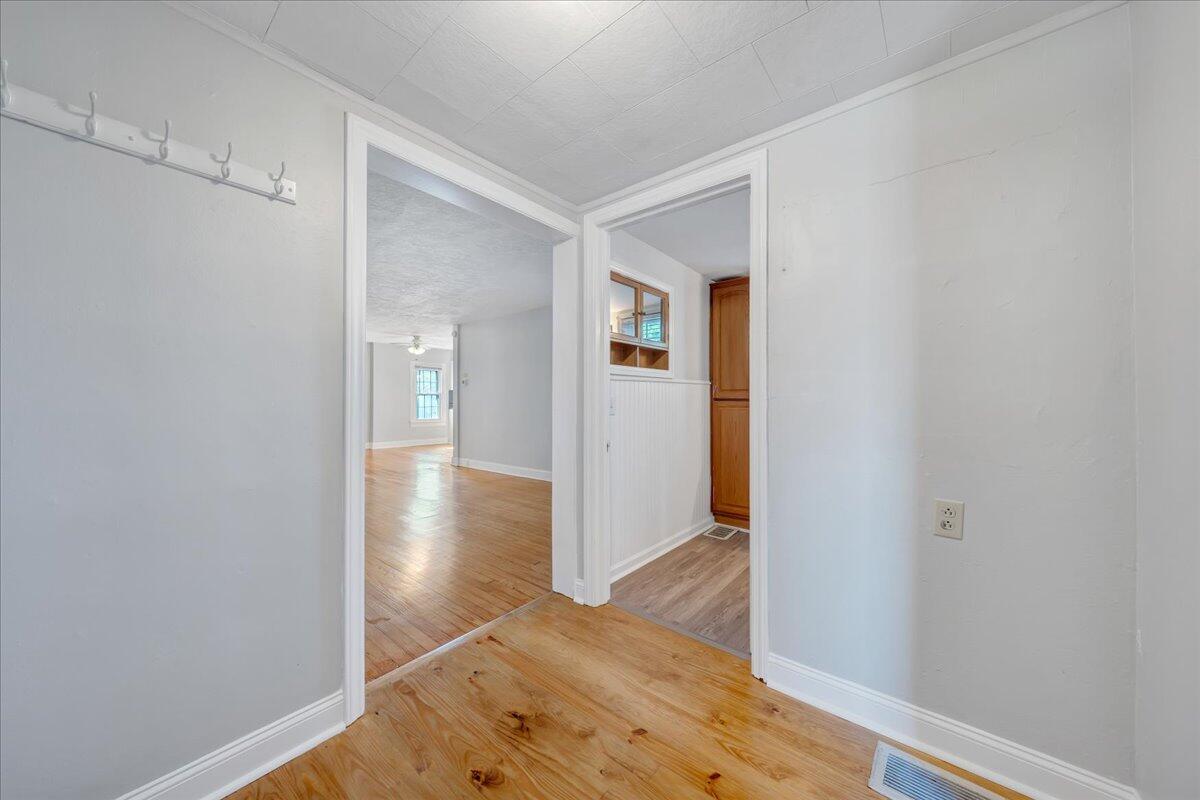 4418 Cove Road Roanoke, VA 24017 - Photo 23 of 56 THE EXPERIENCE IS REAL