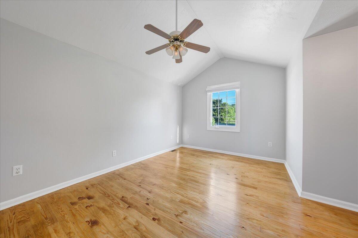 4418 Cove Road Roanoke, VA 24017 - Photo 28 of 56 MAST SUITE