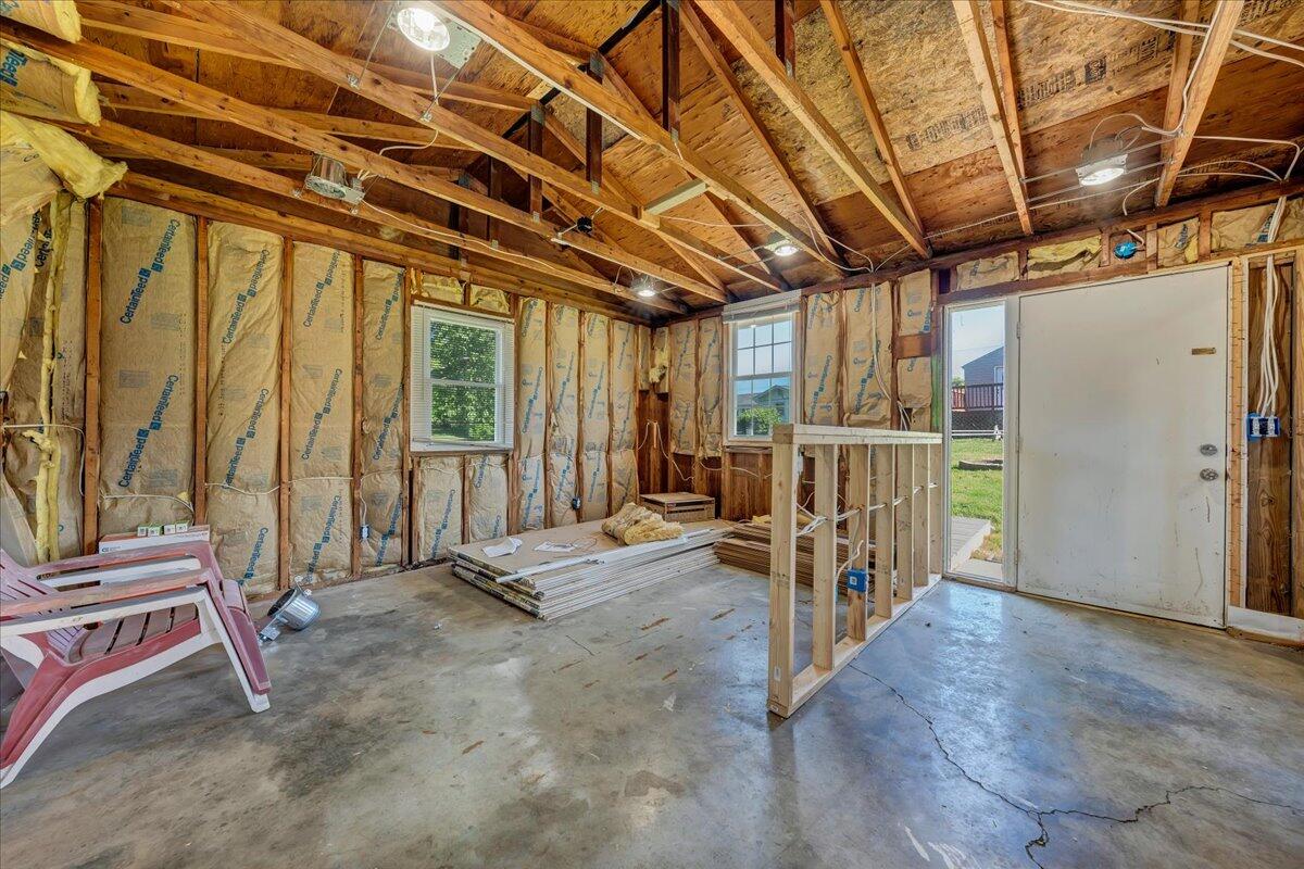 4418 Cove Road Roanoke, VA 24017 - Photo 44 of 56 41-MIB01670