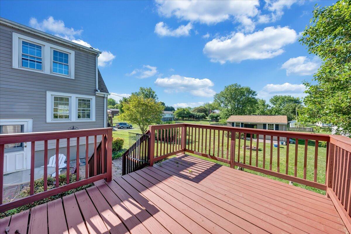 4418 Cove Road Roanoke, VA 24017 - Photo 9 of 56 FRESH STAINED DECK!