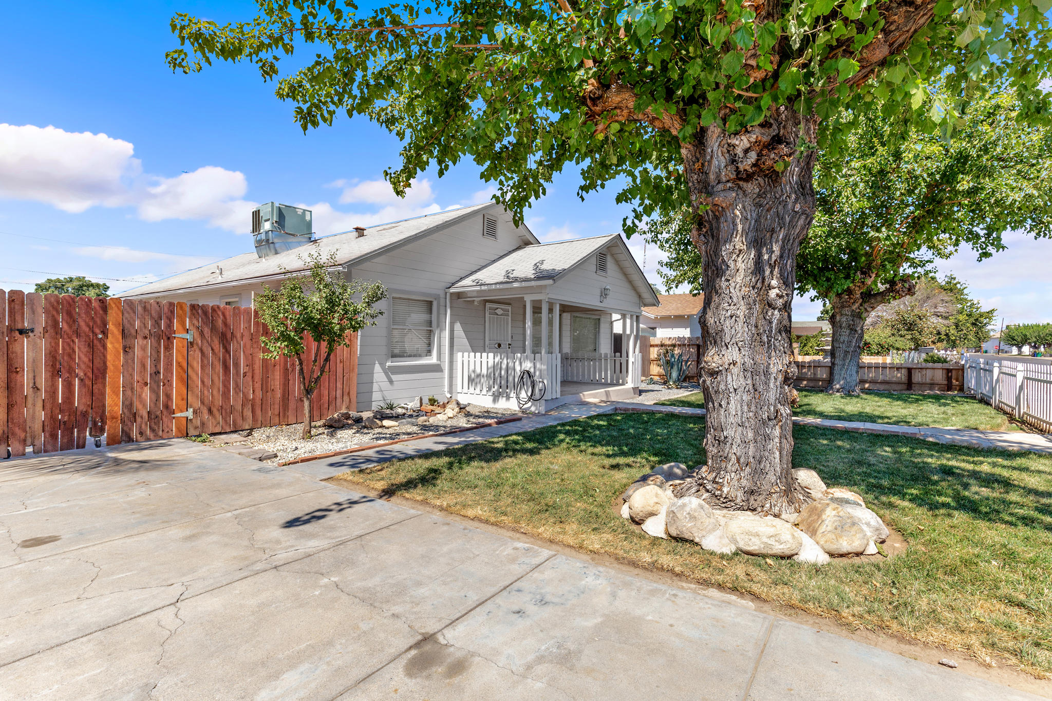 380 South Filbert Road Exeter, CA 93221 - Photo 6 of 27 SFilbert06