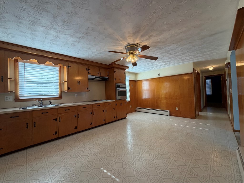 175 Gervais Street Coventry, RI 02816 - Photo 7 of 25 Kitchen/Dining