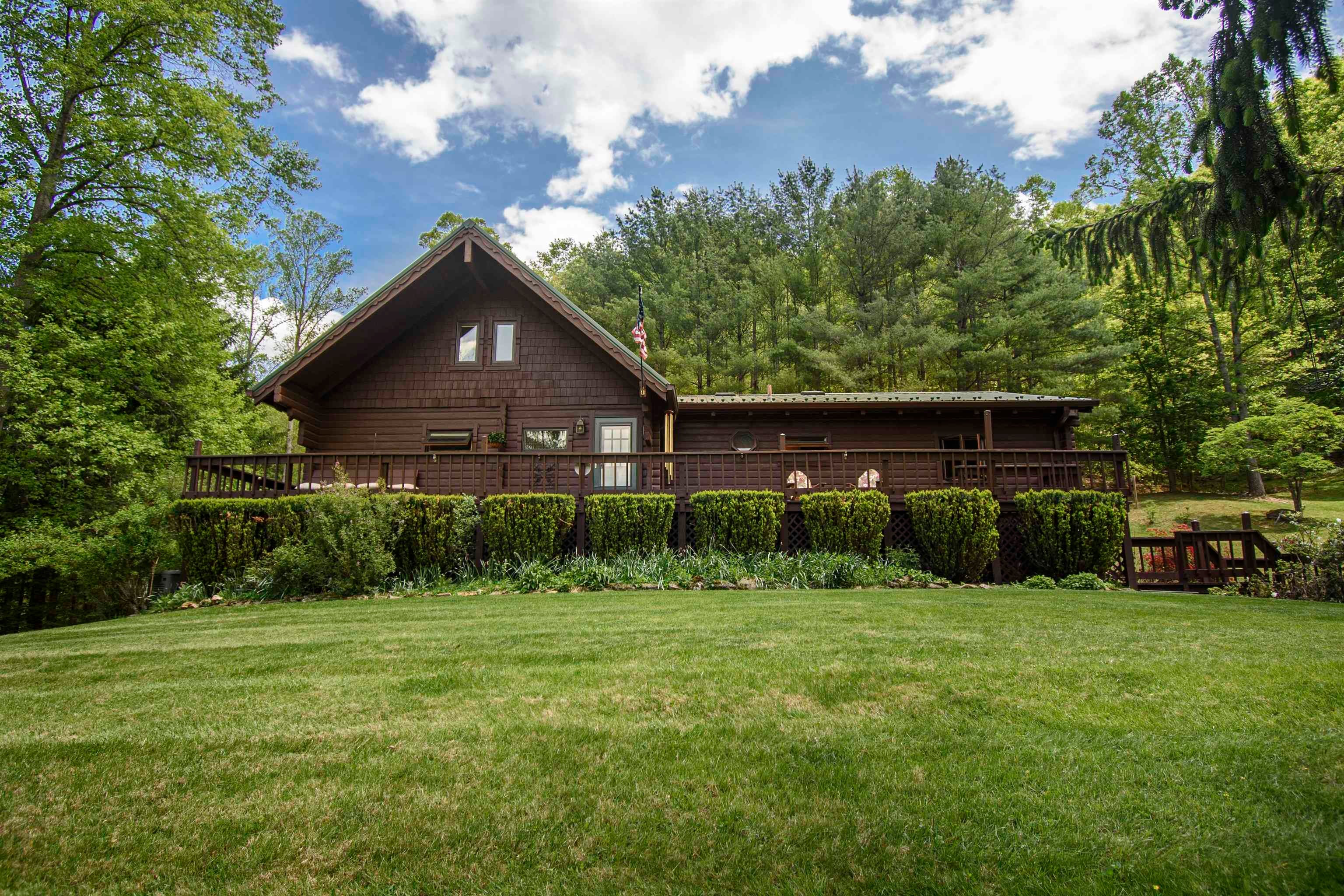 1429 Falling Branch Road Christiansburg, VA 24073 - Photo 3 of 89 Gallery Image 3