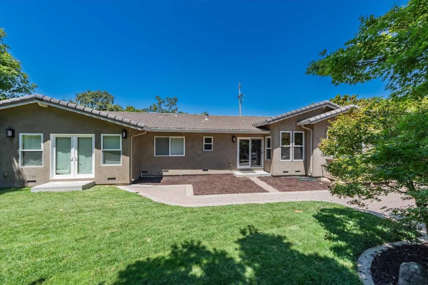 20812 Prospect Road Saratoga, CA 95070 - Photo 54 of 56 Gallery Image 54