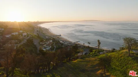 $1,595,000 | 16832 Bollinger Drive, Pacific Palisades, CA 90272