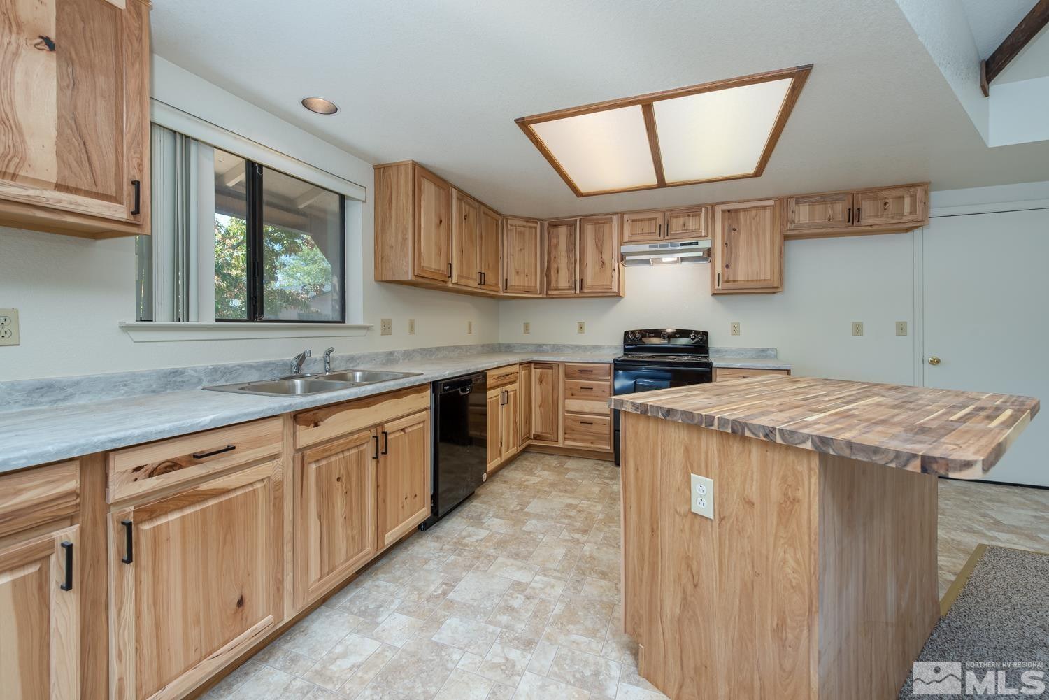 1345 Kimmerling Road Gardnerville, NV 89460 - Photo 8 of 32 Photo 8