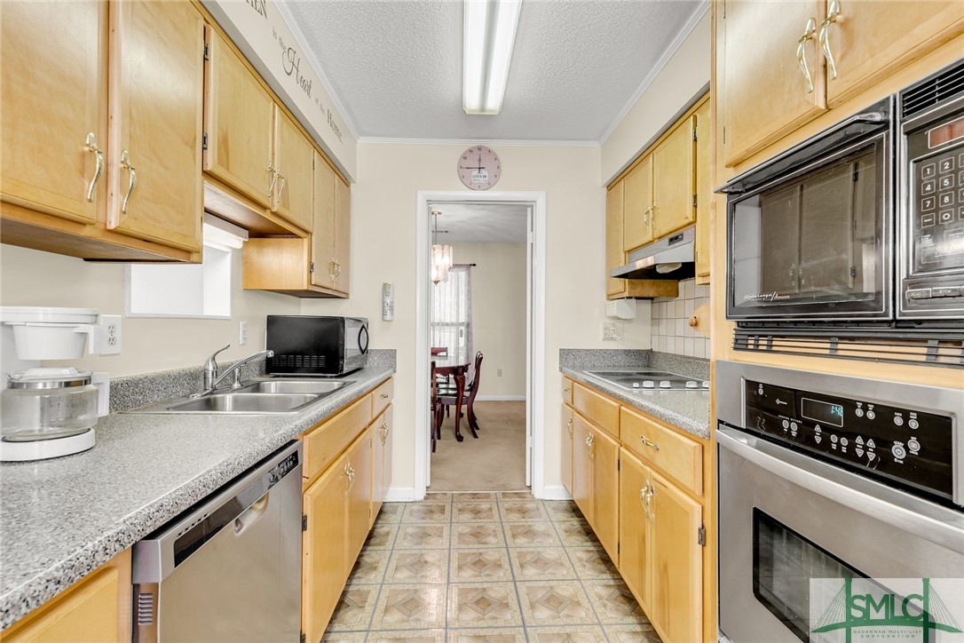 301 Leeds Gate Road Savannah, GA 31406 - Photo 11 of 41