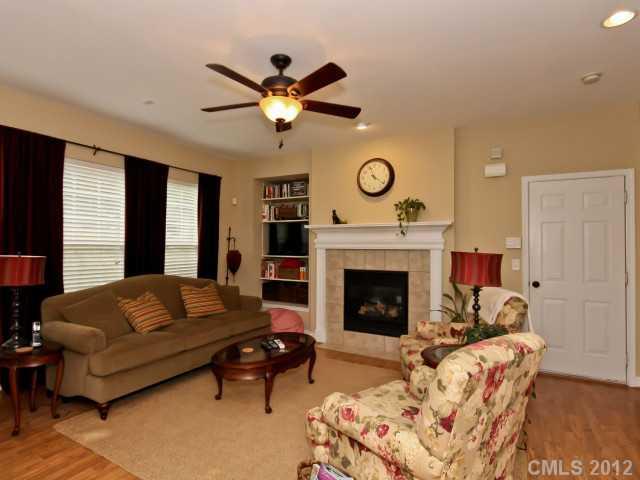 745 Knightswood Road Fort Mill, SC 29708 - Photo 3 of 16 Gallery Image 3