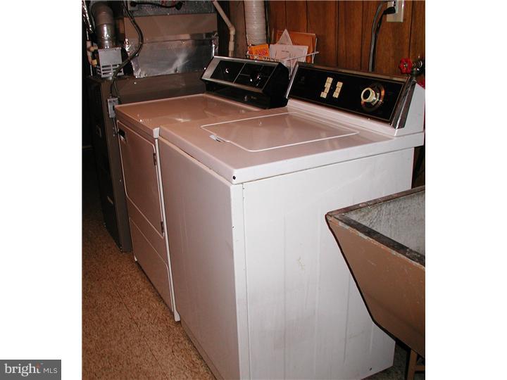 1617 Farrington Road Philadelphia, PA 19151 - Photo 12 of 20 Laundry Room