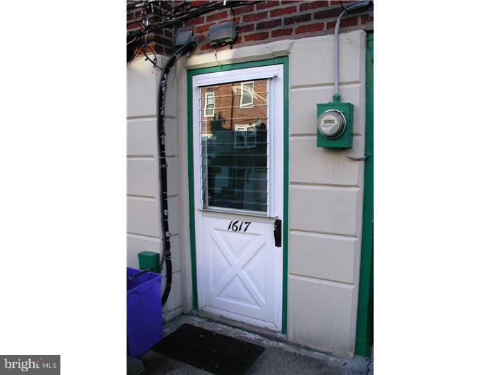 1617 Farrington Road Philadelphia, PA 19151 - Photo 14 of 20 Exterior Back
