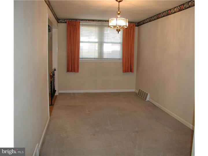 1617 Farrington Road Philadelphia, PA 19151 - Photo 5 of 20 Dining Room
