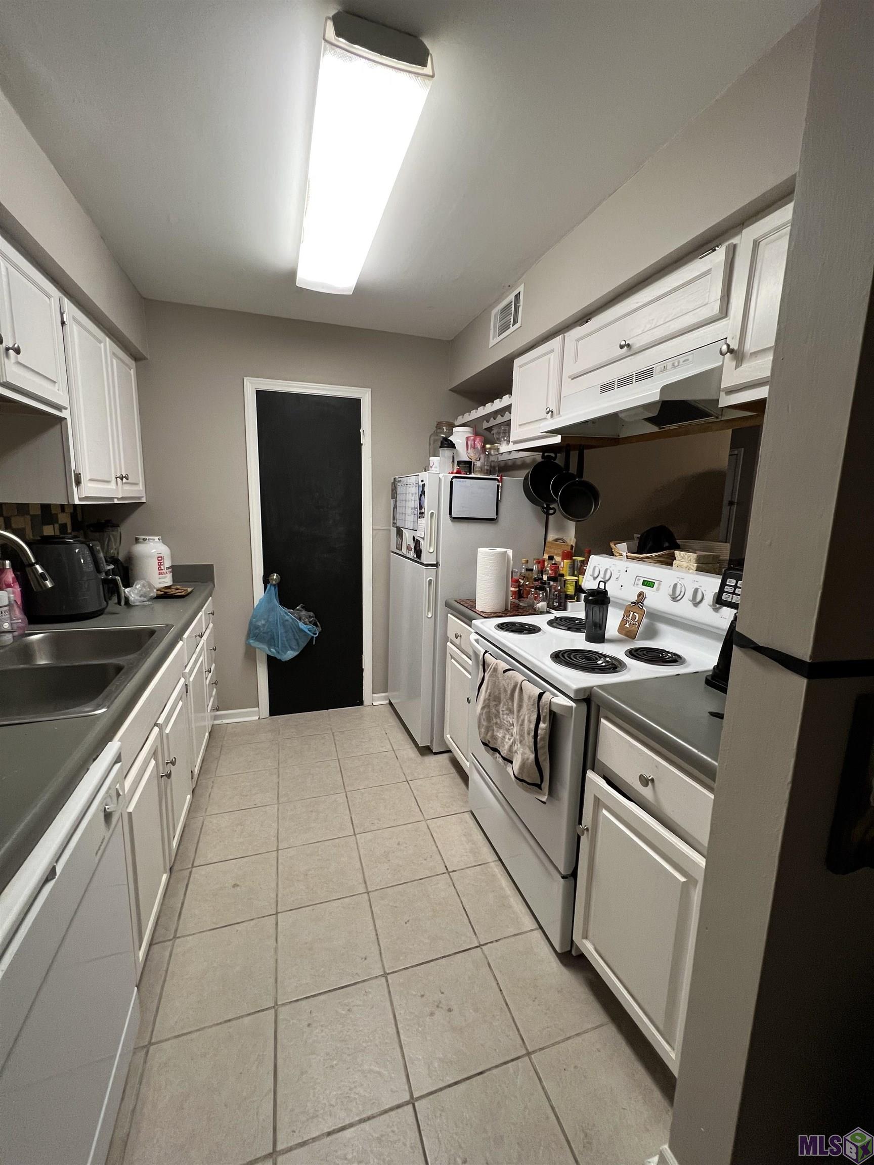 1973 Brightside View Drive, Unit B Baton Rouge, LA 70820 - Photo 5 of 15 Gallery Image 5