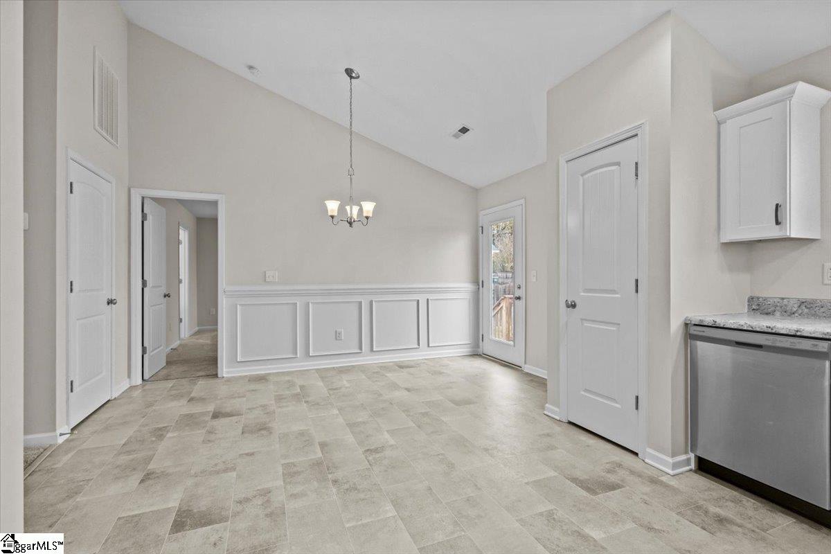 892 Hampton Road Lyman, SC 29365 - Photo 7 of 24