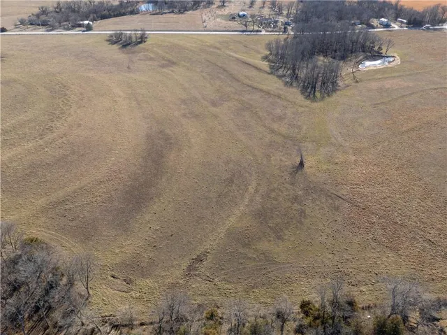 $185,000 | 2255 B Riley Road, Ottawa, KS 66067