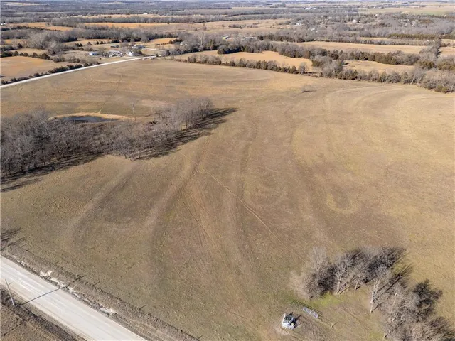 $185,000 | 2255 B Riley Road, Ottawa, KS 66067