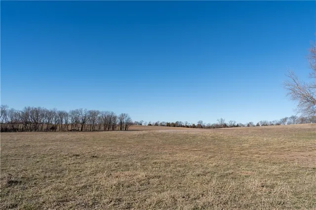 $185,000 | 2255 B Riley Road, Ottawa, KS 66067