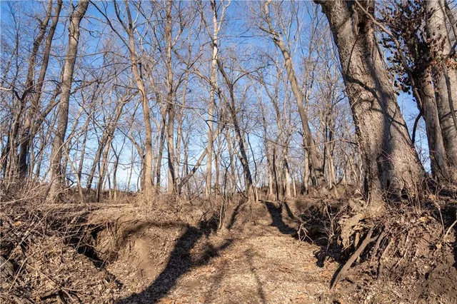 $185,000 | 2255 B Riley Road, Ottawa, KS 66067