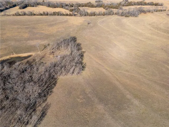 $185,000 | 2255 B Riley Road, Ottawa, KS 66067