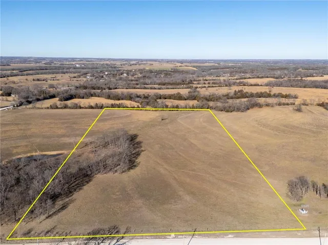 $185,000 | 2255 B Riley Road, Ottawa, KS 66067
