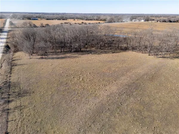 $185,000 | 2255 B Riley Road, Ottawa, KS 66067