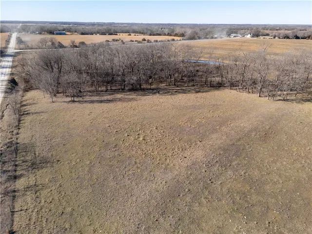 $185,000 | 2255 B Riley Road, Ottawa, KS 66067