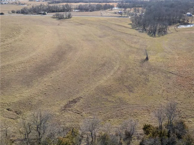 $185,000 | 2255 B Riley Road, Ottawa, KS 66067
