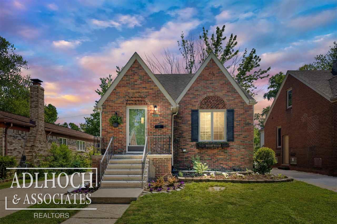 1777 Hampton Road Grosse Pointe, MI 48236 - Photo 1 of 26 50086314.JPG