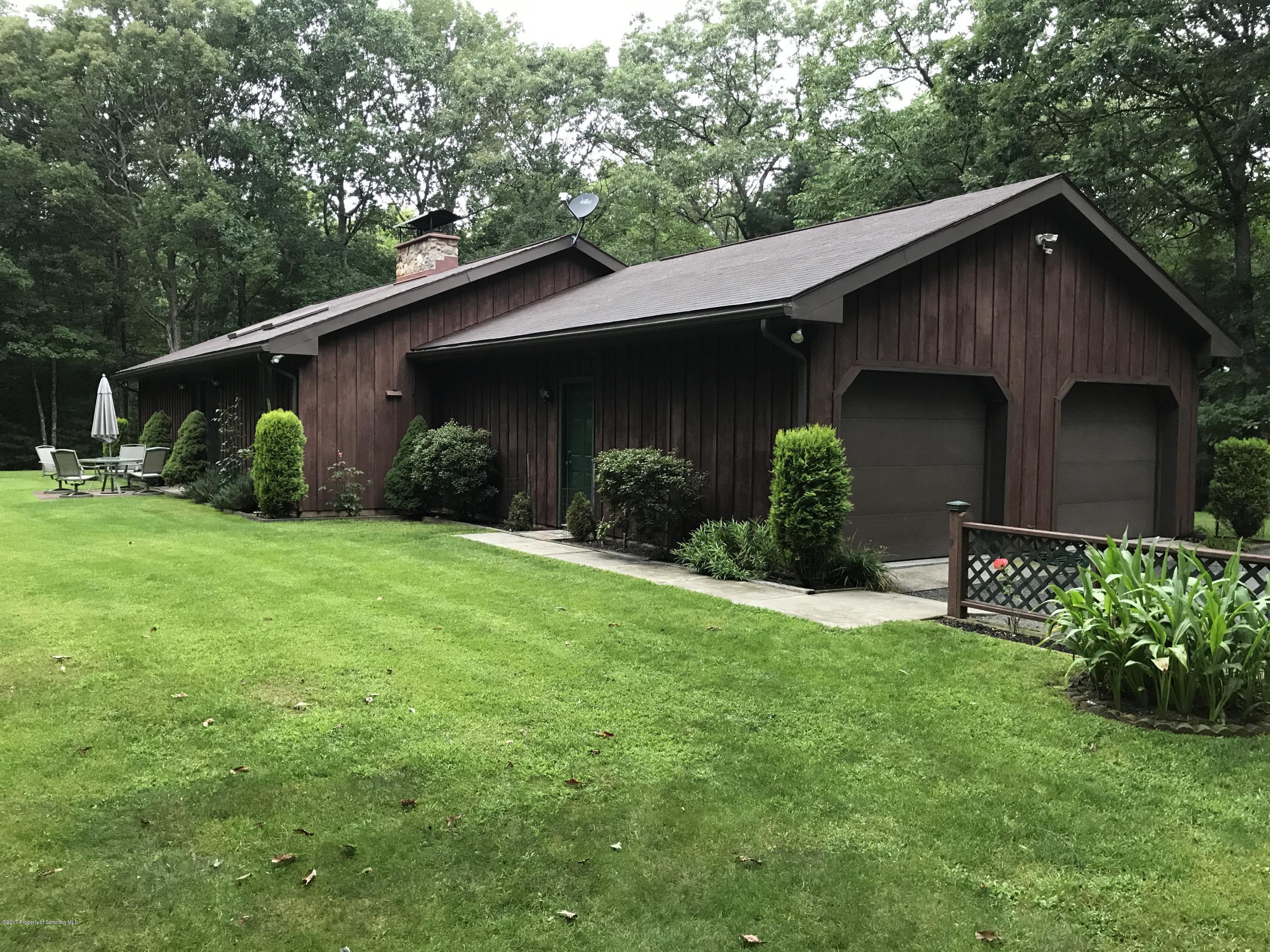129 Notch Road Hawley, PA 18428 - Photo 5 of 23 Gallery Image 5