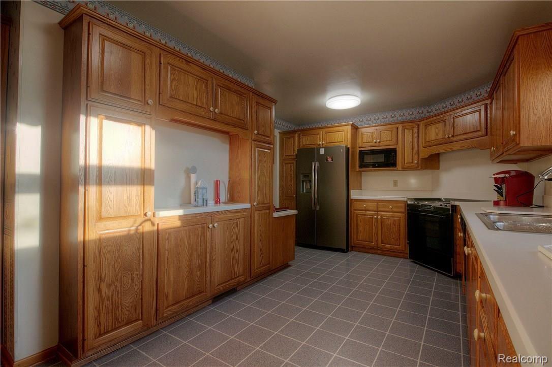 7240 Washburn Road Goodrich, MI 48438 - Photo 13 of 53 930A6387_8_9.jpg
