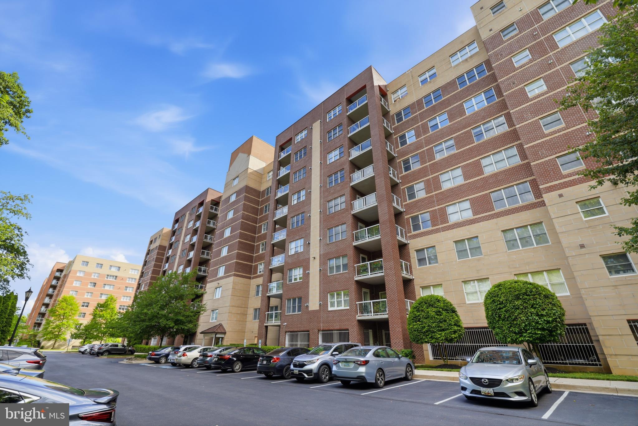 12240 Roundwood Road, Unit 605 Lutherville-Timonium, MD 21093 - Photo 35 of 38 Convenient Parking all around the building