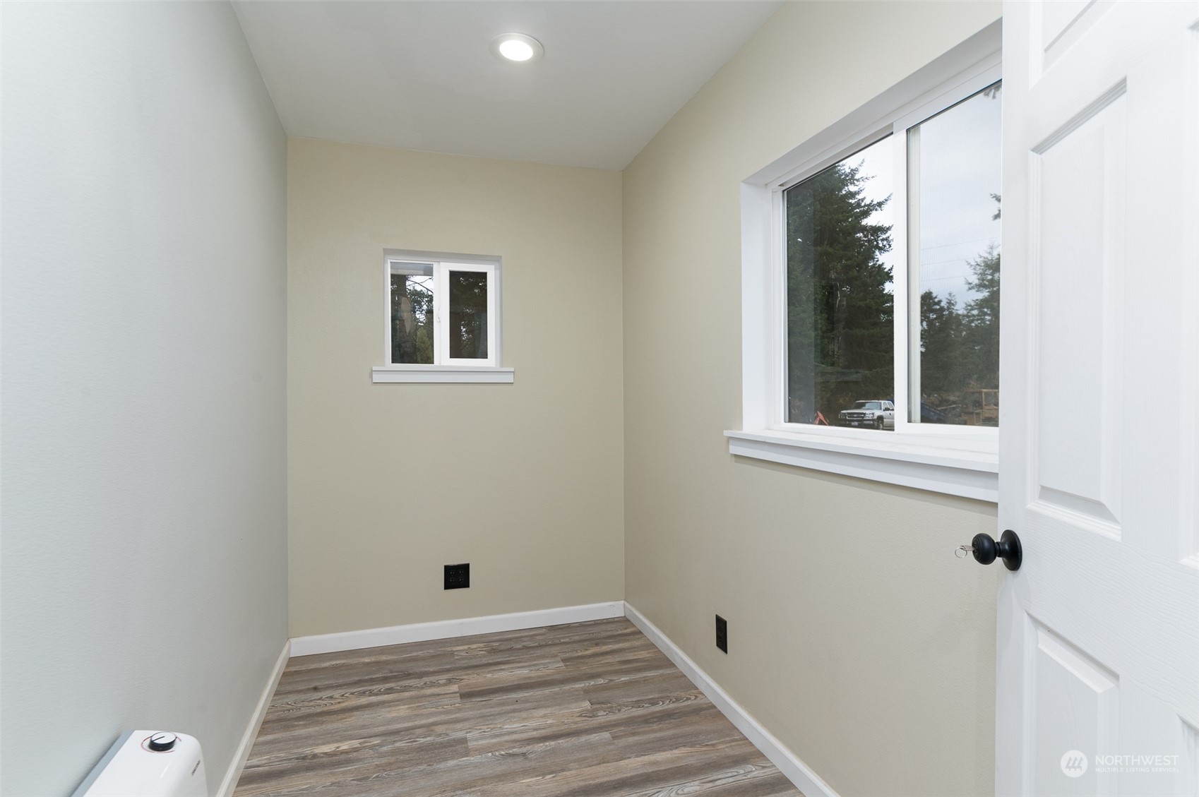 8120 Delta Line Road Custer, WA 98240 - Photo 23 of 40 a view of a room with a window
