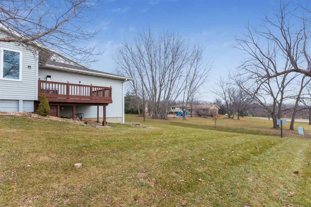 2555 Pheasant Ridge Court Marion, IA 52302 - Photo 2 of 22 Gallery Image 2
