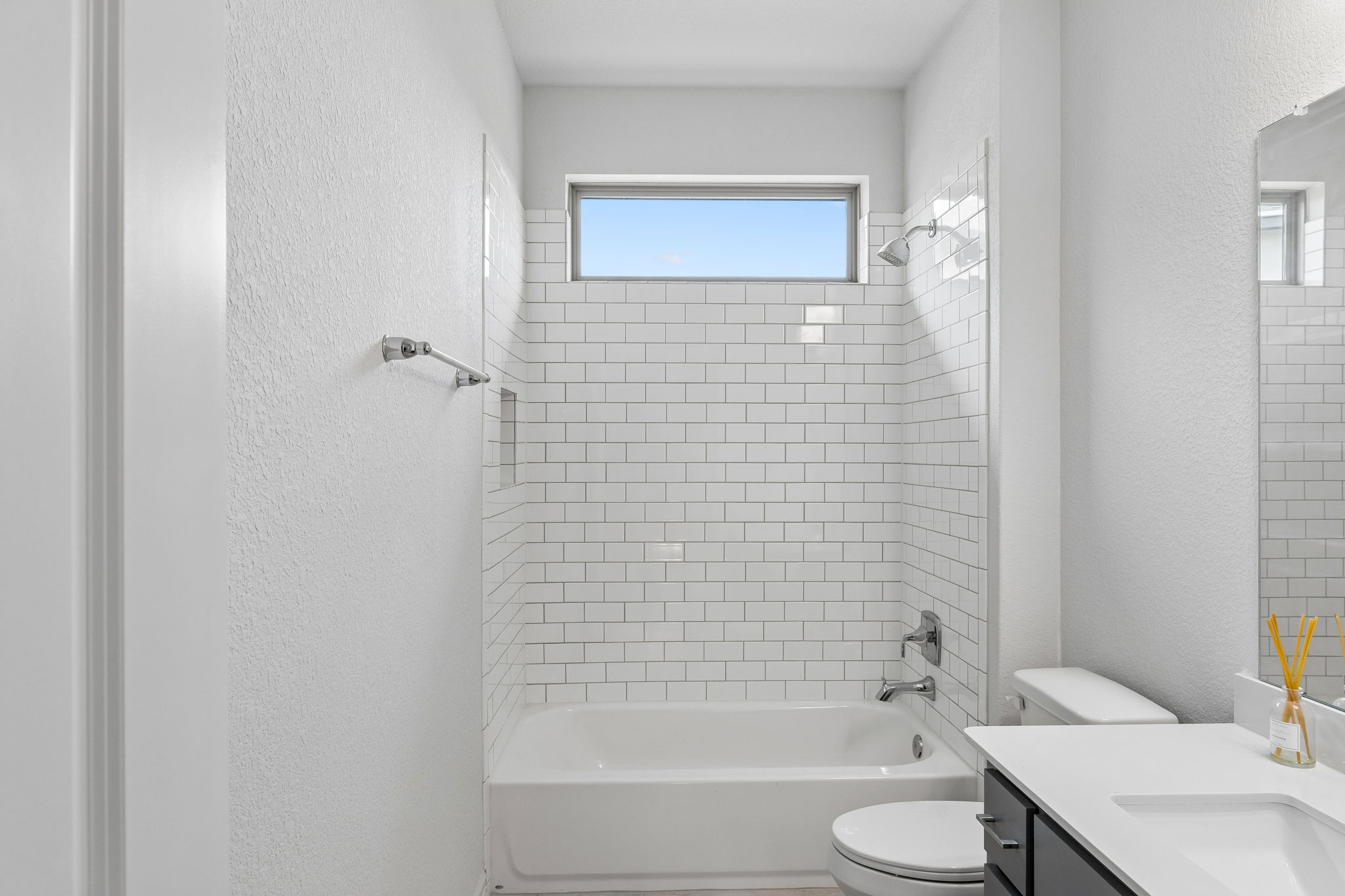 7212 Celebration Court Leander, TX 78645 - Photo 36 of 39 a bathroom with a bathtub and sink