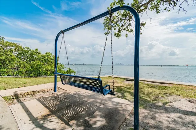 $975,000 | 2808 West Pearl Avenue, Tampa, FL 33611