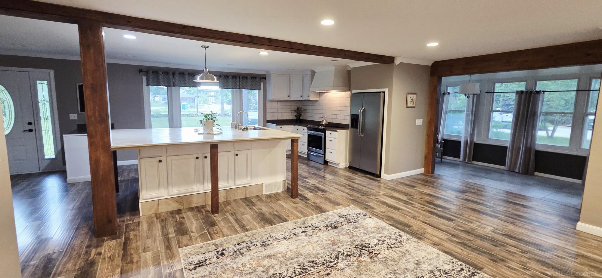 4579 Lakeshore Road Fort Gratiot, MI 48059 - Photo 5 of 29