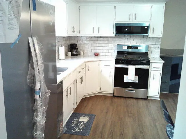 $319,999 | 2918 West 99th Place, Evergreen Park, IL 60805