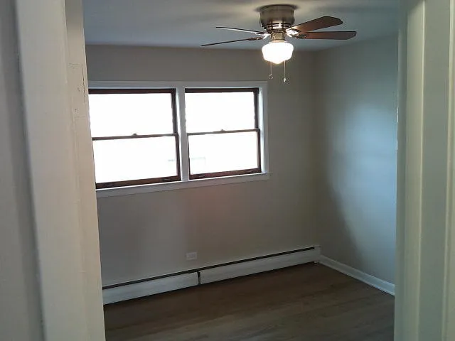 $319,999 | 2918 West 99th Place, Evergreen Park, IL 60805