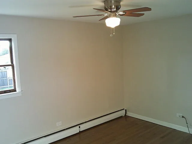 $319,999 | 2918 West 99th Place, Evergreen Park, IL 60805