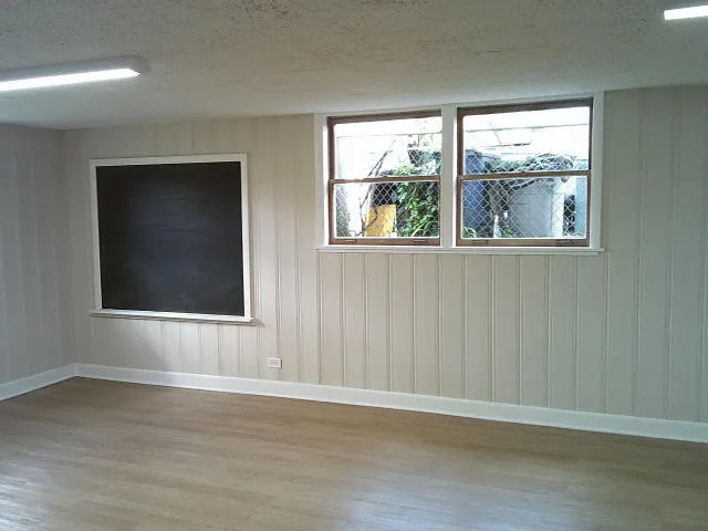 $319,999 | 2918 West 99th Place, Evergreen Park, IL 60805