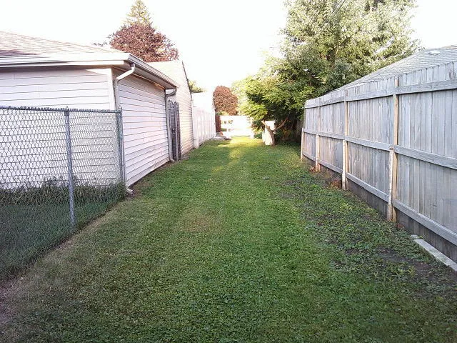 $314,900 | 2918 West 99th Place, Evergreen Park, IL 60805