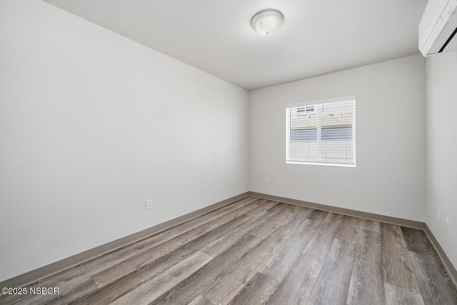529 South Pine Street Santa Maria, CA 93458 - Photo 26 of 80 wooden floor in a room