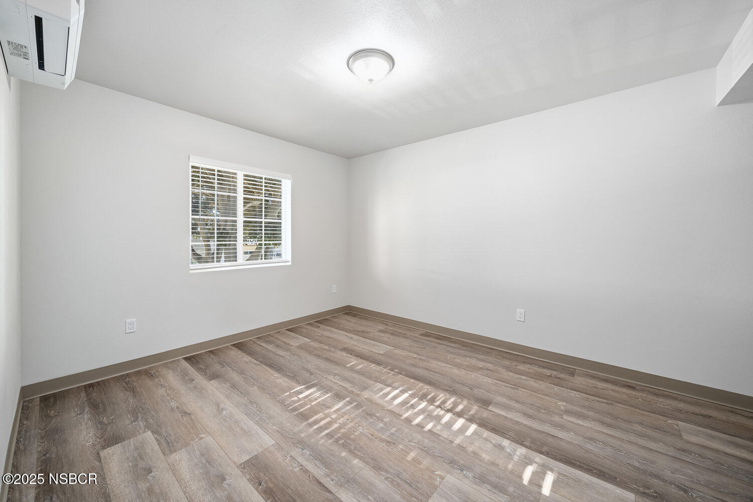 529 South Pine Street Santa Maria, CA 93458 - Photo 48 of 80 an empty room with windows