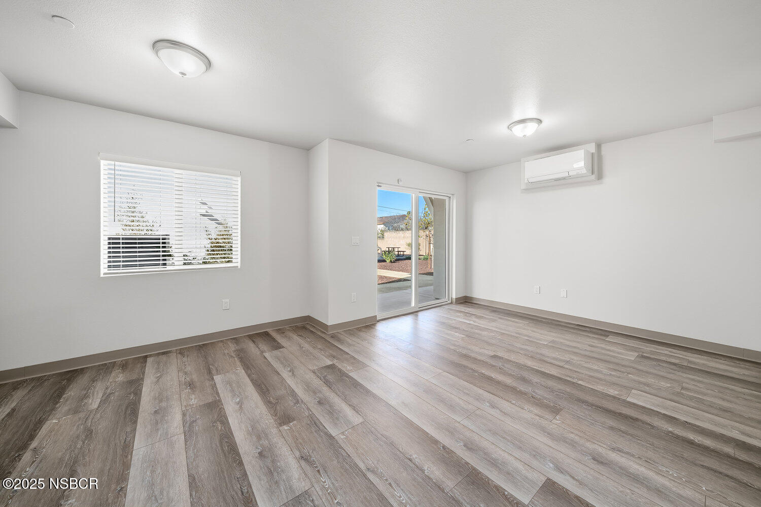 529 South Pine Street Santa Maria, CA 93458 - Photo 5 of 80 004_aspectvisuals_529spine_04_20251212_8