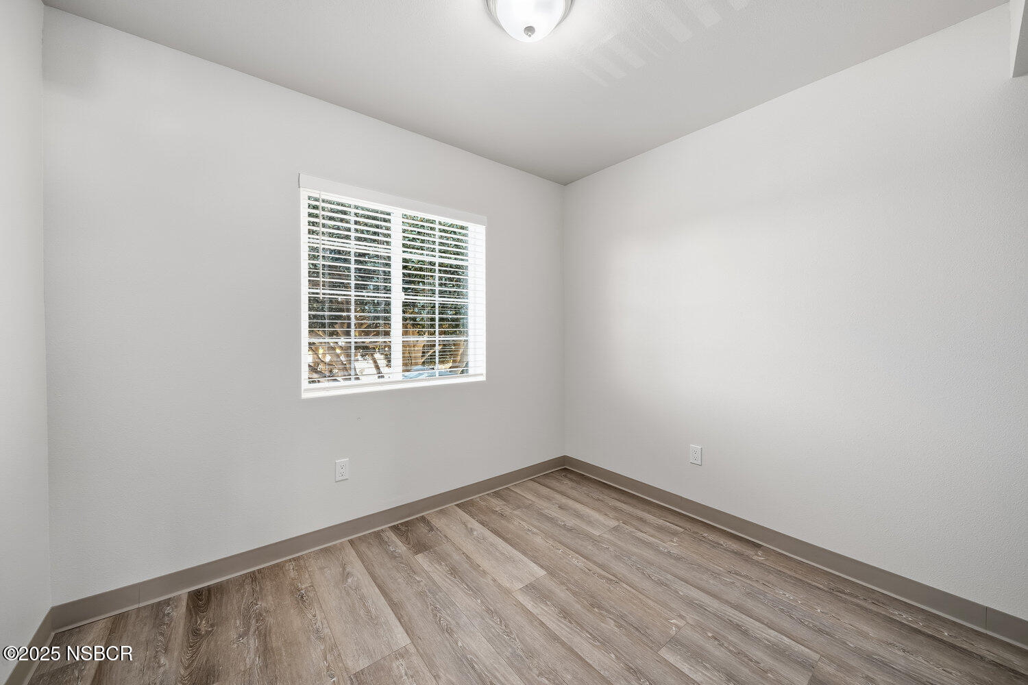 529 South Pine Street Santa Maria, CA 93458 - Photo 51 of 80 an empty room with a window