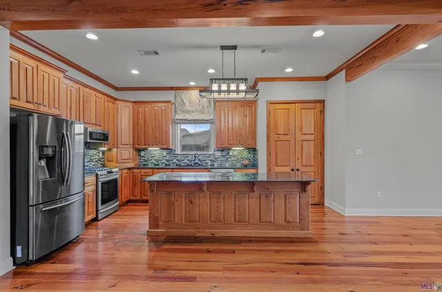 $545,555 | 12130 Cane Drive, St. Francisville, LA 70775