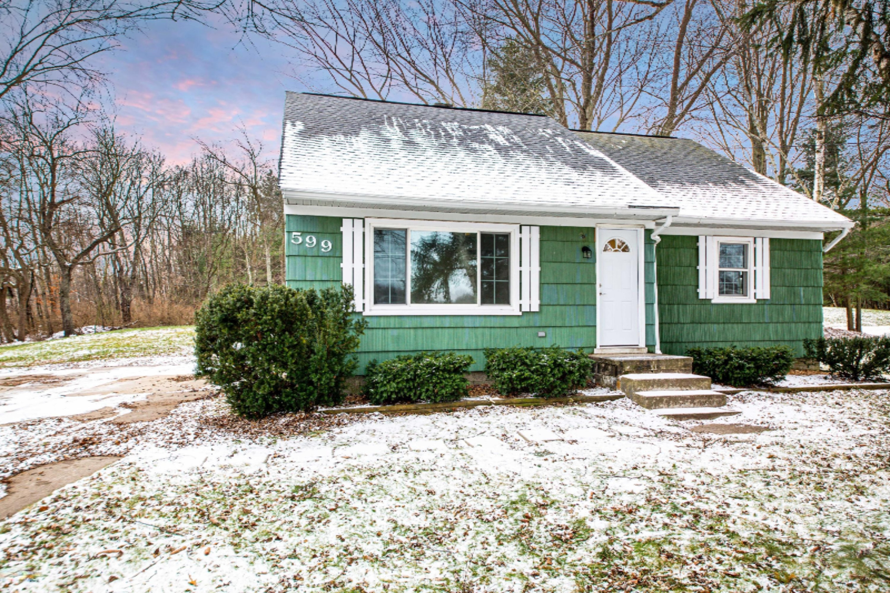 599 Wilson Road Spring Lake, MI 49456 - Photo 1 of 34 E4