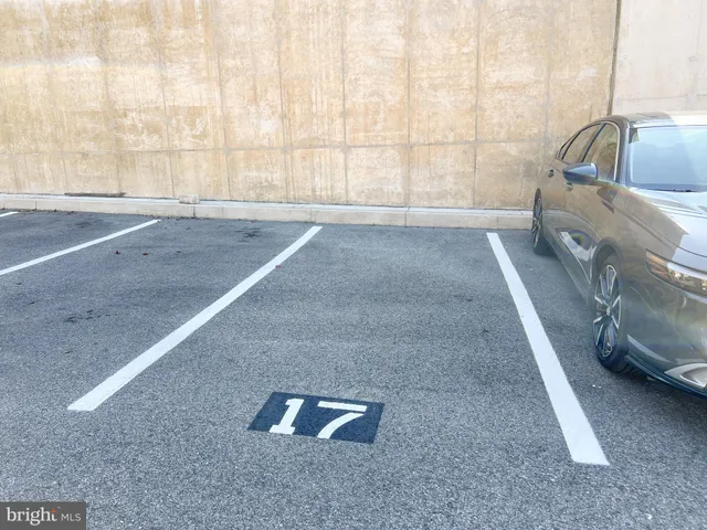 $1,650 | 95 East Wayne Avenue, Unit 200, Silver Spring, MD 20901